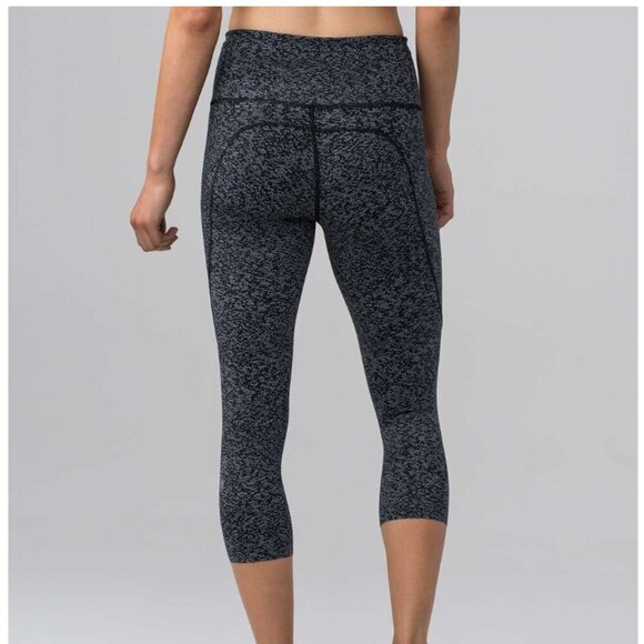 Lululemon Fast & Free Crop II (Nulux 19"") Soundwave Alpine White Black - Picture 6 of 6
